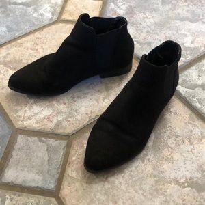 Black Forever 21 booties